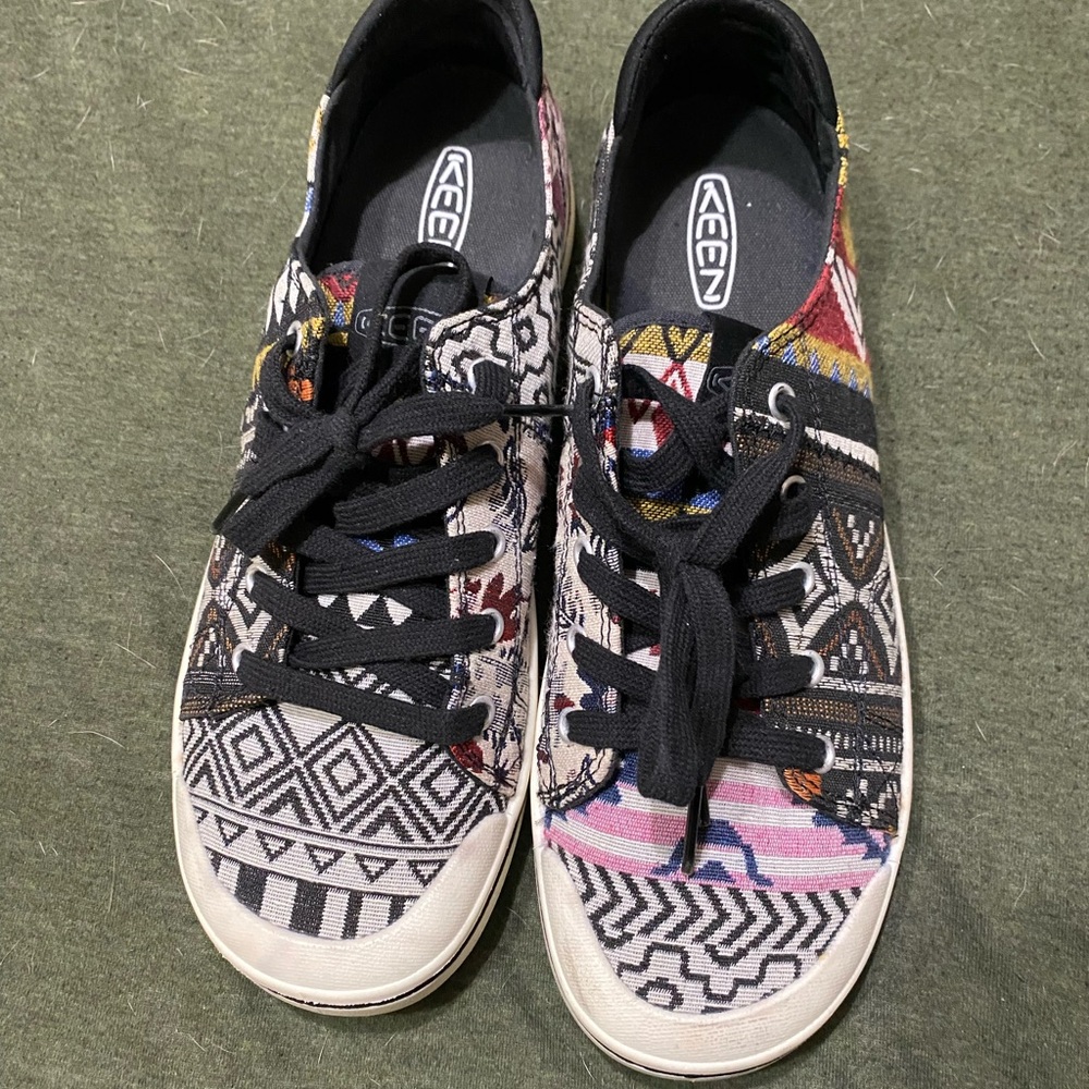 Keen Black and White Geometric Sneakers